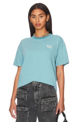 Free & Easy Don't Trip Premium Tee in Baby Blue