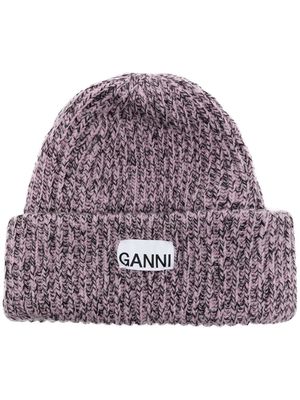GANNI logo-patch knitted beanie - Purple