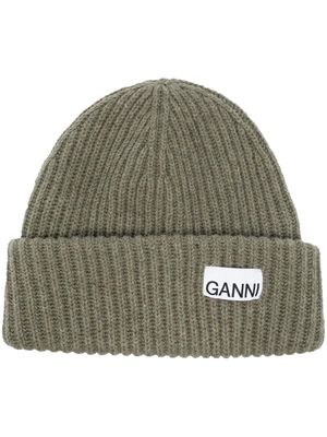 GANNI logo-tag ribbed-knit wool beanie - Green