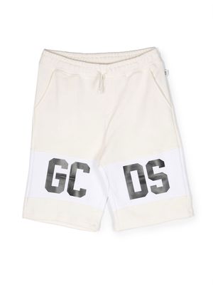 Gcds Kids logo-print cotton shorts - White