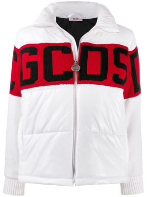 Gcds knitted logo puffer jacket - White
