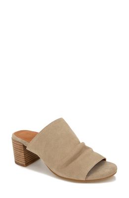 GENTLE SOULS BY KENNETH COLE Chas Sandal in Mushroom Suede