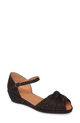 GENTLE SOULS BY KENNETH COLE Gentle Souls Signature Lily Knot Sandal in Black Nubuck Leather