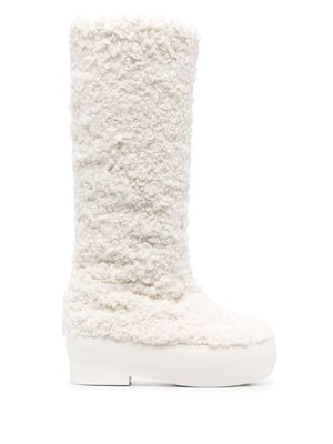 GIABORGHINI Gia 22 faux-shearling boots - White
