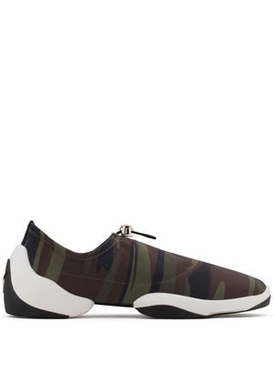 Giuseppe Zanotti camouflage slip-on trainers - Brown