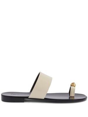 Giuseppe Zanotti Norbert strap-detail leather sandals - White