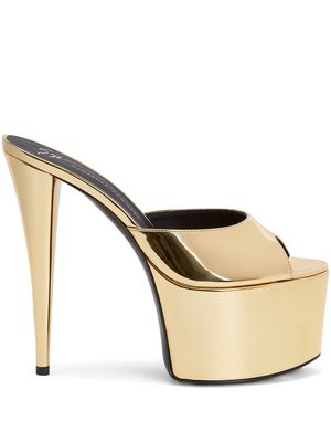 Giuseppe Zanotti peep-toe platform sandals - Gold