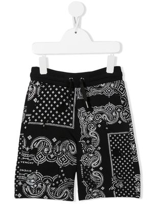 Givenchy Kids bandana-print Bermuda shorts - Black