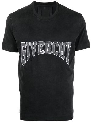 Givenchy logo-embroidered T-shirt - Black