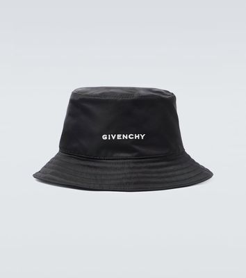 Givenchy Logo nylon bucket hat
