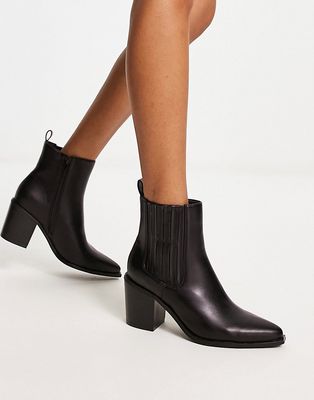 Glamorous ankle heeled western boots in black