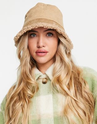 Glamorous faux suede bucket hat with sherpa trim in camel-Brown