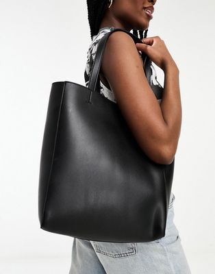 Glamorous tote bag in black