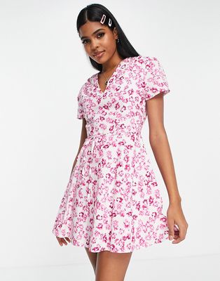 Glamorous v-neck mini tea dress with tie waist in pink floral-White