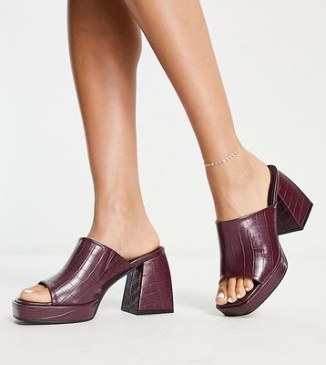 Glamorous Wide Fit chunky croc mules in burgundy-Red