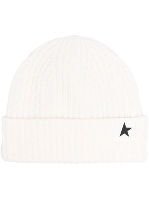 Golden Goose ribbed star-patch beanie - White