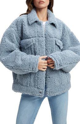 Good American Oversize Fleece Trucker Jacket in Bluesherling006