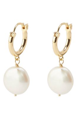 gorjana Reese Freshwater Pearl Huggie Hoop Earrings in White Pearl