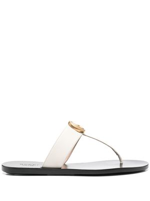 Gucci Double G plaque leather sandals - White