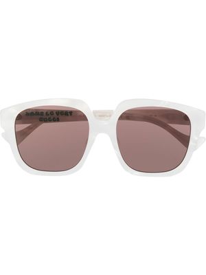 Gucci Eyewear butterfly-frame sunglasses - White