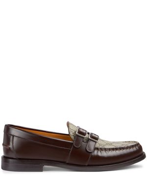 Gucci GG Supreme buckled leather loafers - Brown
