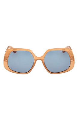GUESS 56mm Geometric Sunglasses in Beige/Other /Blue