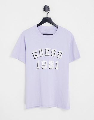 Guess t-shirt with chest logo in purple