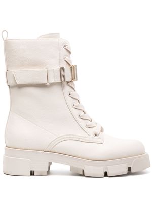 GUESS USA Madox logo-plaque boots - Neutrals