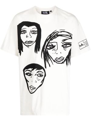 Haculla They're Watching cotton T-shirt - White