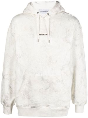 Han Kjøbenhavn logo-plaque distressed hoodie - White