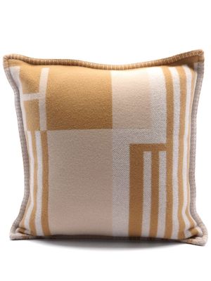 Hermès Pre-Owned 2020s Itak square cushion - Brown