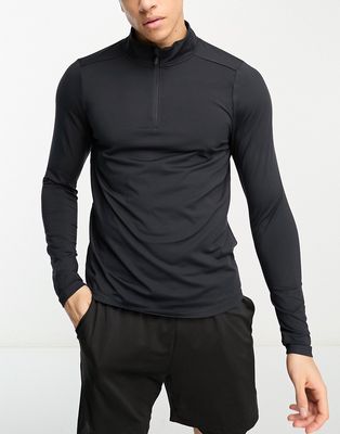 HIIT 3/4 zip top with long sleeves in black