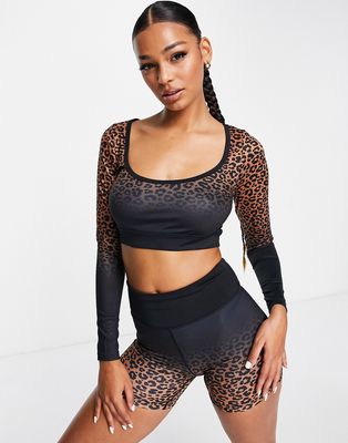 HIIT crop top with long sleeve in ombre animal print-Multi
