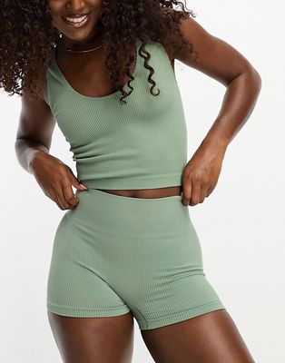 HIIT essential seamless ribbed booty shorts-Green
