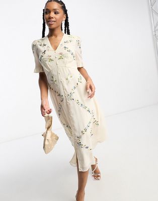 Hope & Ivy button front embroidered midi dress in cream floral-White