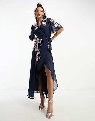 Hope & Ivy puff sleeve embroidered midi dress in navy-Multi