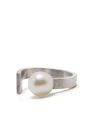 Hsu Jewellery pearl-detail silver ear-cuff