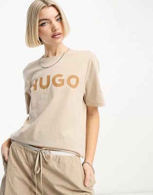 HUGO Dulivio boyfriend fit large logo t-shirt in light beige-Neutral