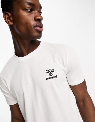 Hummel regular fit t-shirt with logo in white