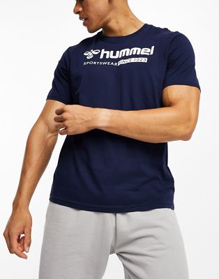 Hummel regular fit T-shirt with oversized logo in blue