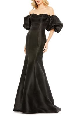 Ieena for Mac Duggal Sweetheart Off the Shoulder Mermaid Gown in Black