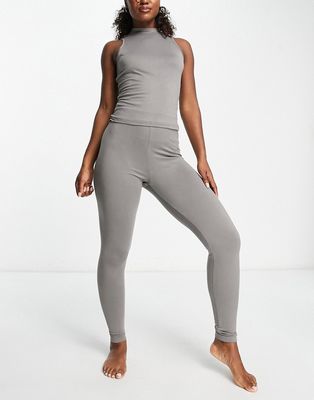 Il Sarto lounge tank top and leggings set in gray