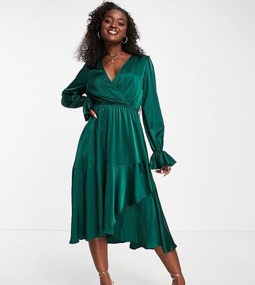 In The Style Exclusive satin wrap detail midi dress in emerald green