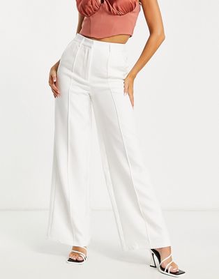 In The Style x Billie Faiers tailored high waist pants in cream-White