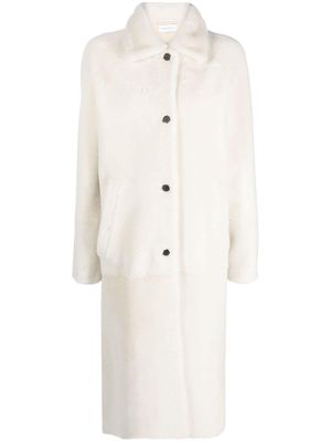 Inès & Maréchal shearling single-breasted coat - White