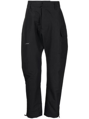 ISO.POETISM flap-pockets cotton-blend parachute pants - Black