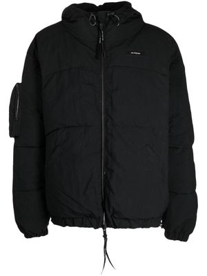 ISO.POETISM logo-patch hooded padded jacket - Black