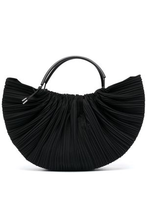 Issey Miyake curved micro-pleated tote bag - Black