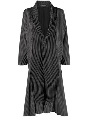 Issey Miyake oversized plissé coat - Black