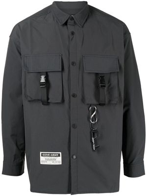 izzue button-fastening cargo shirt - Grey